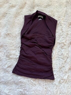Aritzia Contour Flourish Top in Deep Plum